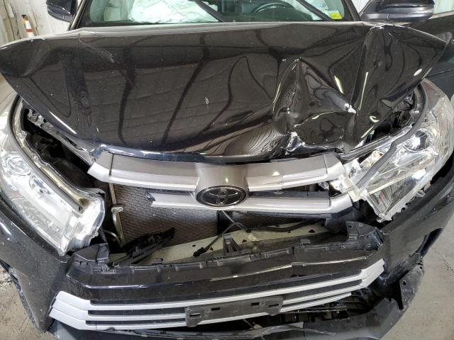 Photo 12 from auction – 2018 TOYOTA HIGHLANDER with VIN 5TDJZRFH0JS558649