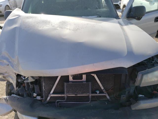 Photo 11 from auction – 2004 CHEVROLET SILVERADO with VIN 2GCEK19T941266100