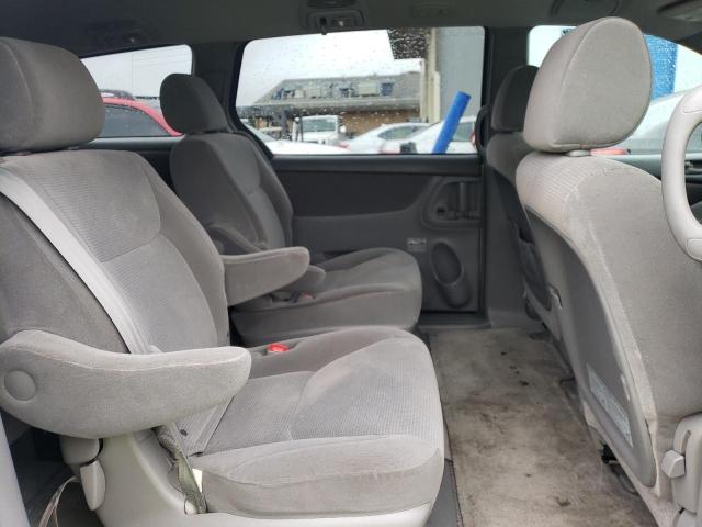 Photo 11 from auction – 2005 TOYOTA SIENNA CE with VIN 5TDZA23C35S222302