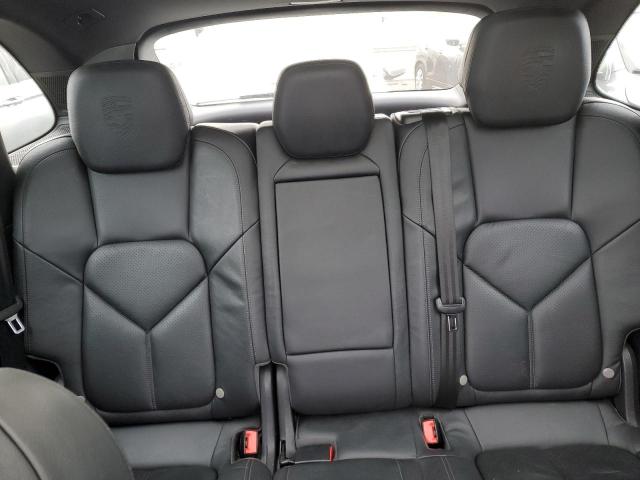 Photo 10 from auction – 2014 PORSCHE CAYENNE with VIN WP1AA2A21ELA93662