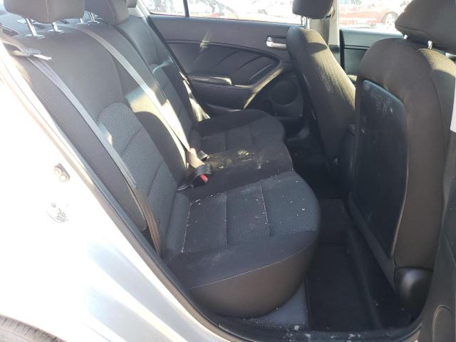 Photo 10 from auction – 2018 KIA FORTE LX with VIN 3KPFK4A70JE164638
