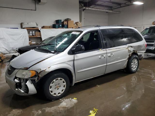 CHRYSLER TOWN & COU 2001 with VIN 2C4GP44321R199260 - Photo from auction