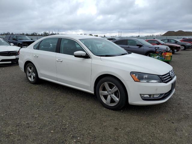Photo 4 from auction – 2015 VOLKSWAGEN PASSAT S with VIN 1VWAT7A30FC081597