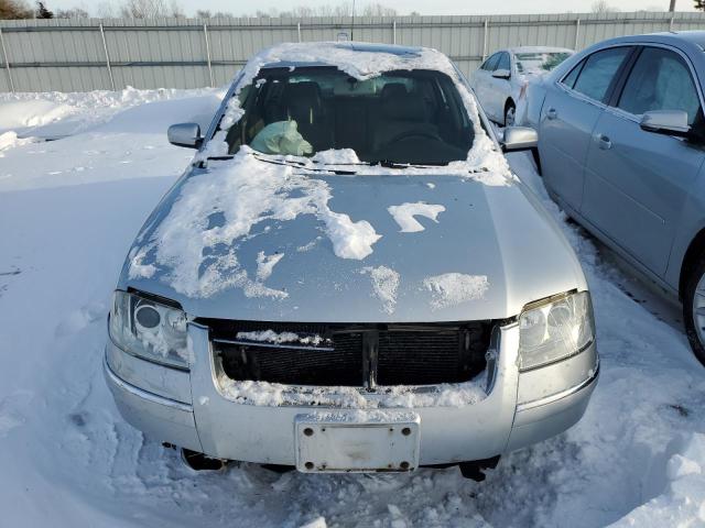 Photo 5 from auction – 2003 VOLKSWAGEN PASSAT GLX with VIN WVWTH63B23P385451