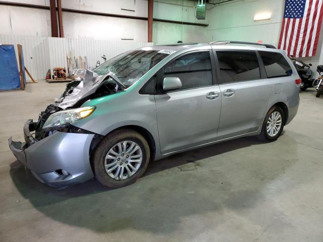 TOYOTA SIENNA XLE 2011 with VIN 5TDYK3DC2BS090433 - Photo from auction