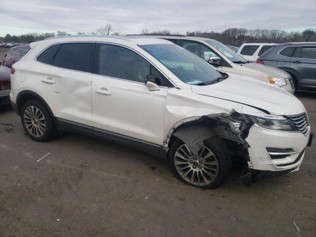 Photo 4 from auction – 2017 LINCOLN MKC RESERV with VIN 5LMCJ3D9XHUL11548