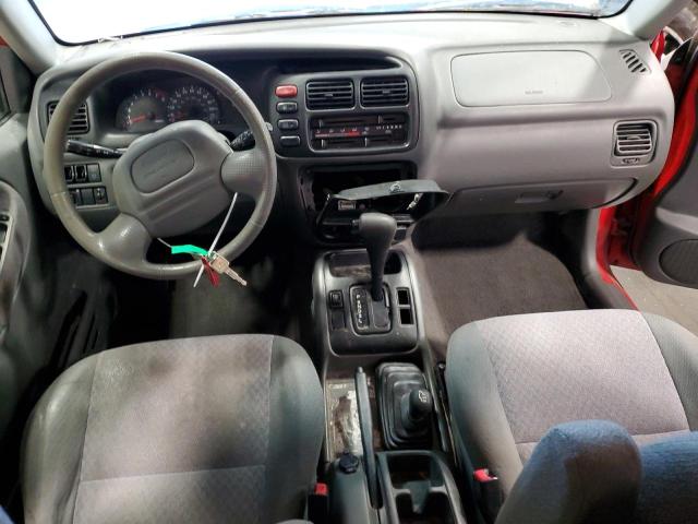 Photo 8 from auction – 2002 CHEVROLET TRACKER with VIN 2CNBJ13C126954442