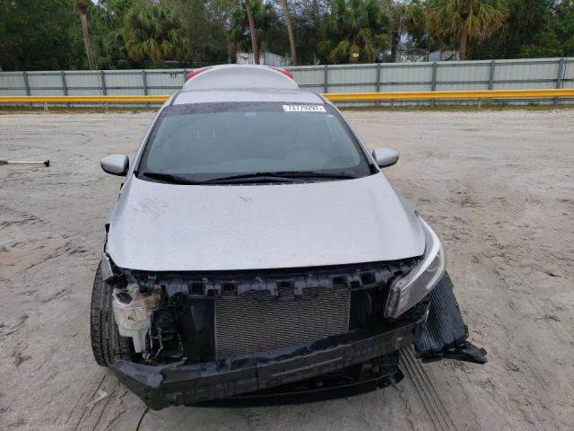 Photo 5 from auction – 2018 KIA FORTE LX with VIN 3KPFK4A72JE246581