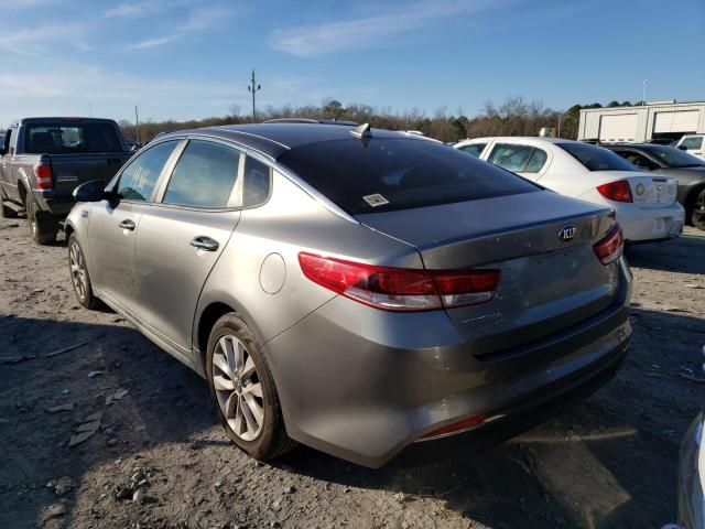 Photo 3 from auction – 2017 KIA OPTIMA LX with VIN 5XXGT4L32HG133436