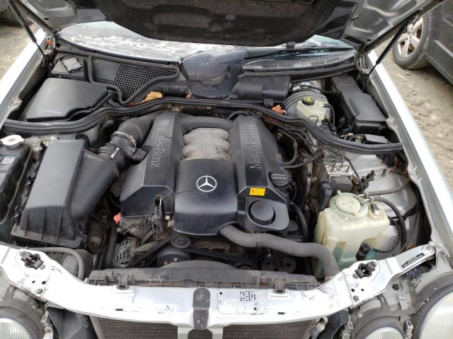 Photo 11 from auction – 2002 MERCEDES-BENZ E 320 with VIN WDBJF65J72B439452