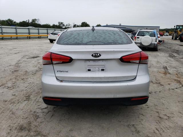 Photo 6 from auction – 2018 KIA FORTE LX with VIN 3KPFK4A72JE246581