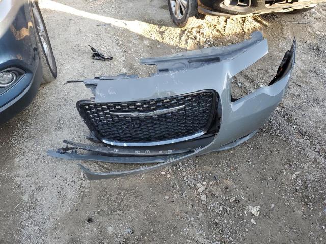 Photo 12 from auction – 2019 CHRYSLER 300 S with VIN 2C3CCABG2KH516268