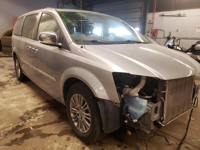 Photo 4 from auction – 2014 CHRYSLER TOWN & COU with VIN 2C4RC1CGXER454508