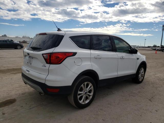 Photo 3 from auction – 2019 FORD ESCAPE SE with VIN 1FMCU9GD6KUC07191