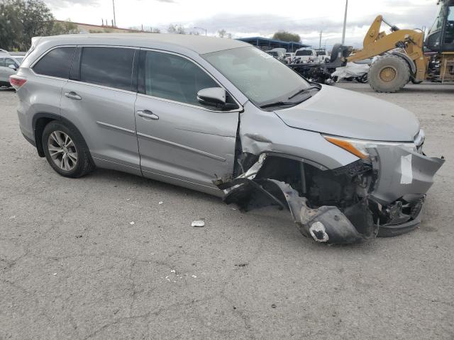 Photo 4 from auction – 2015 TOYOTA HIGHLANDER with VIN 5TDBKRFH2FS144983