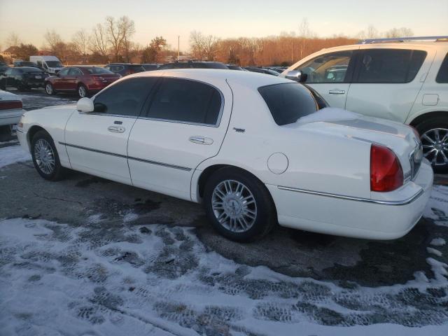 Photo 2 from auction – 2010 LINCOLN TOWN CAR S with VIN 2LNBL8CV4AX607085