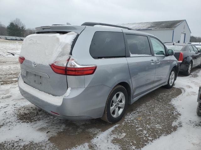 Photo 3 from auction – 2018 TOYOTA SIENNA LE with VIN 5TDKZ3DC2JS926628