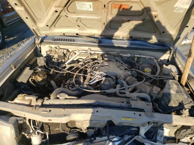 Photo 11 from auction – 2000 NISSAN FRONTIER with VIN 1N6ED27Y4YC385376