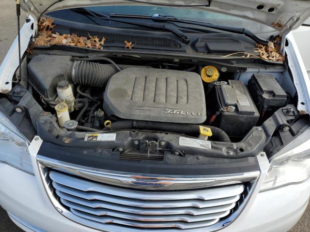 Photo 12 from auction – 2016 CHRYSLER TOWN & COU with VIN 2C4RC1BG7GR268218