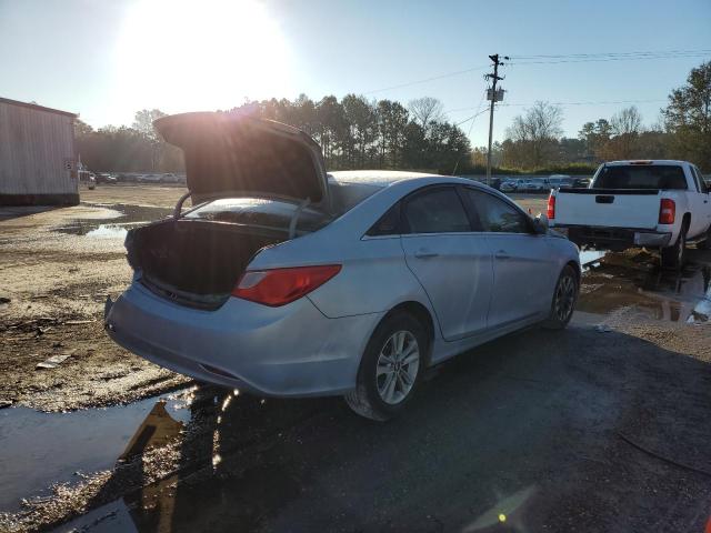 Photo 3 from auction – 2013 HYUNDAI SONATA GLS with VIN 5NPEB4AC4DH800406