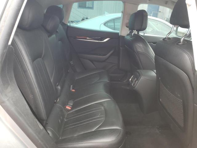 Photo 10 from auction – 2017 MASERATI LEVANTE with VIN ZN661XUA1HX257835