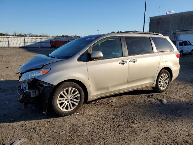 TOYOTA SIENNA XLE 2016 with VIN 5TDYK3DC0GS720148 - Photo from auction