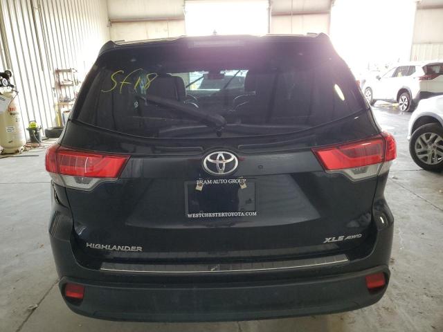Photo 6 from auction – 2018 TOYOTA HIGHLANDER with VIN 5TDJZRFH0JS558649
