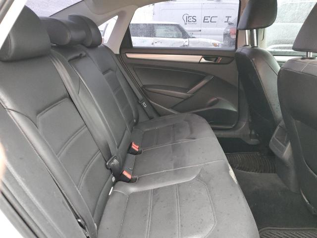 Photo 10 from auction – 2015 VOLKSWAGEN PASSAT S with VIN 1VWAS7A33FC015418