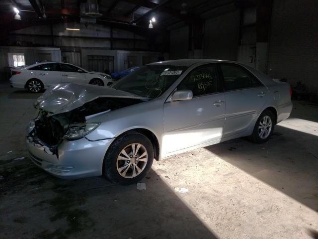 TOYOTA CAMRY LE 2004 with VIN 4T1BF32KX4U075516 - Photo from auction
