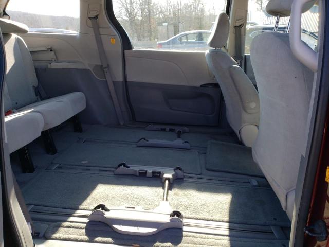 Photo 11 from auction – 2011 TOYOTA SIENNA BAS with VIN 5TDKA3DC5BS005108