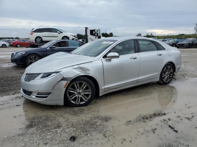 LINCOLN MKZ 2016 with VIN 3LN6L2J92GR620963 - Photo from auction