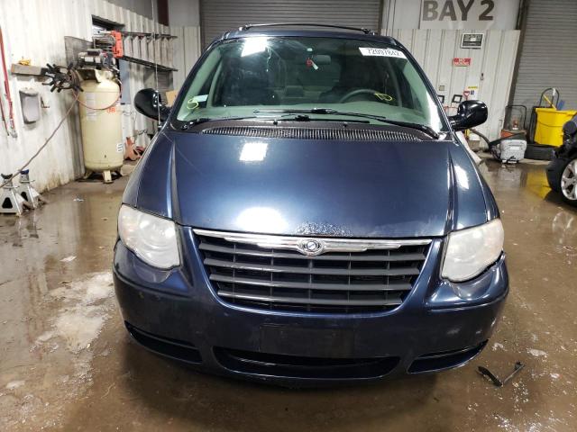 Photo 5 from auction – 2007 CHRYSLER TOWN & COU with VIN 2A8GP54L47R305070
