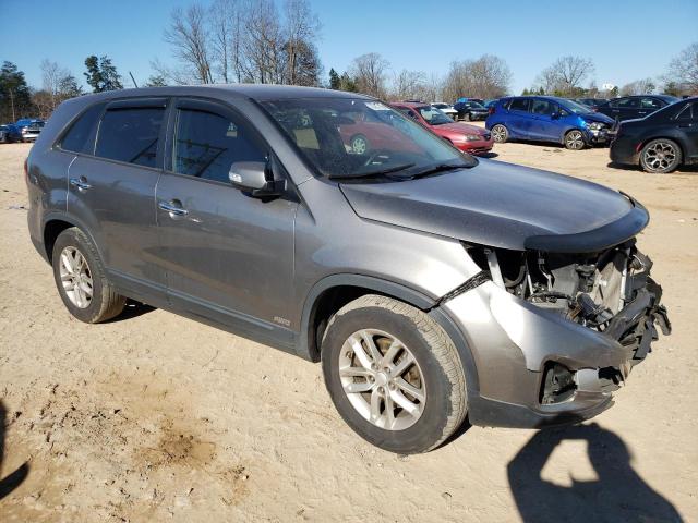 Photo 4 from auction – 2014 KIA SORENTO LX with VIN 5XYKTCA64EG427705