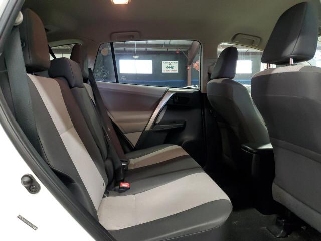 Photo 11 from auction – 2013 TOYOTA RAV4 LE with VIN JTMZFREV7DD017830