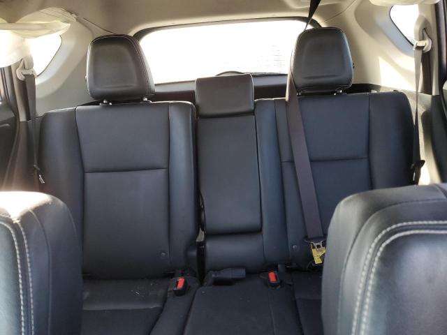 Photo 10 from auction – 2017 TOYOTA RAV4 LIMIT with VIN JTMYFREV8HJ720078