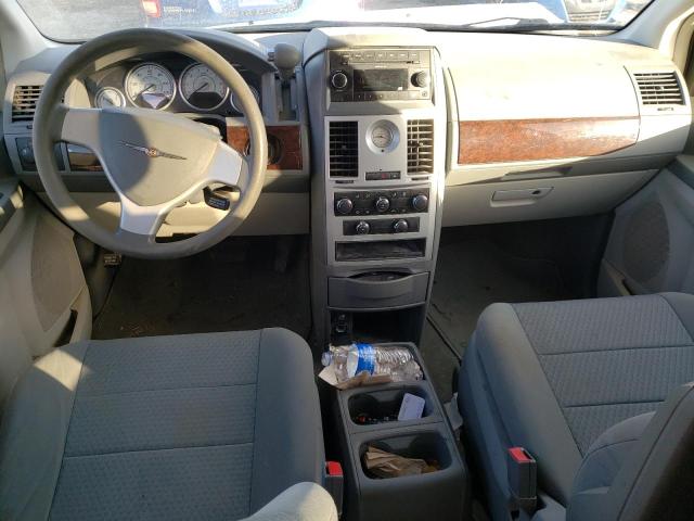 Photo 8 from auction – 2010 CHRYSLER TOWN & COU with VIN 2A4RR4DE8AR240151