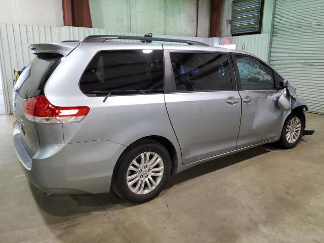 Photo 3 from auction – 2011 TOYOTA SIENNA XLE with VIN 5TDYK3DC2BS090433