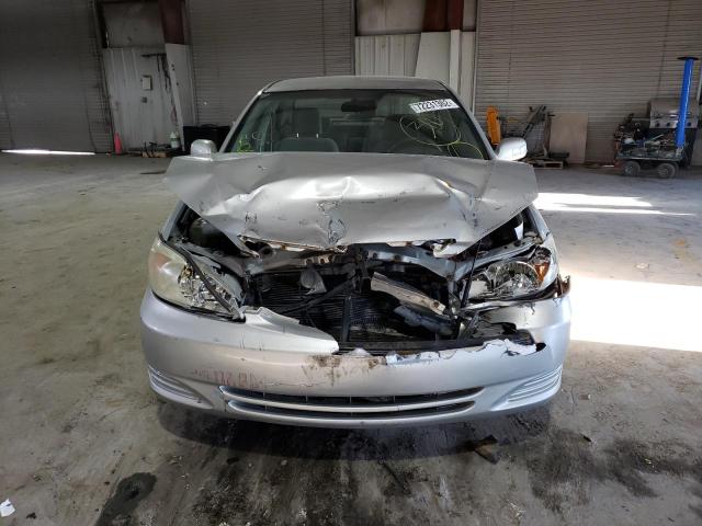 Photo 5 from auction – 2004 TOYOTA CAMRY LE with VIN 4T1BF32KX4U075516