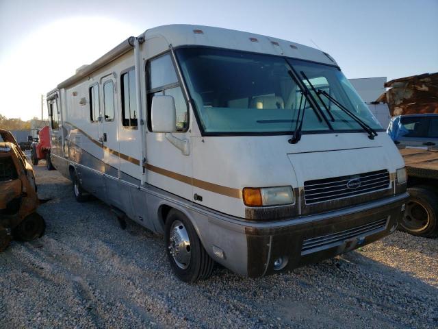 AIRS AIRSTREAM 2002 with VIN 5B4LP57GX13335474 - Photo from auction