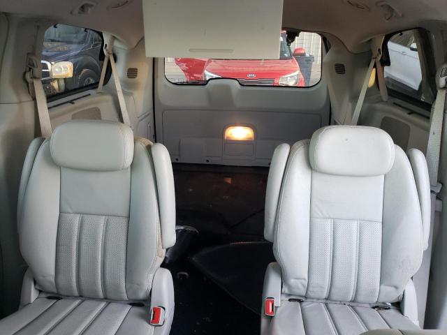 Photo 10 from auction – 2010 CHRYSLER TOWN & COU with VIN 2A4RR8D12AR495348