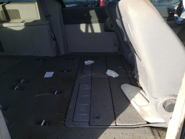 Photo 11 from auction – 2010 CHRYSLER TOWN & COU with VIN 2A4RR4DE8AR240151