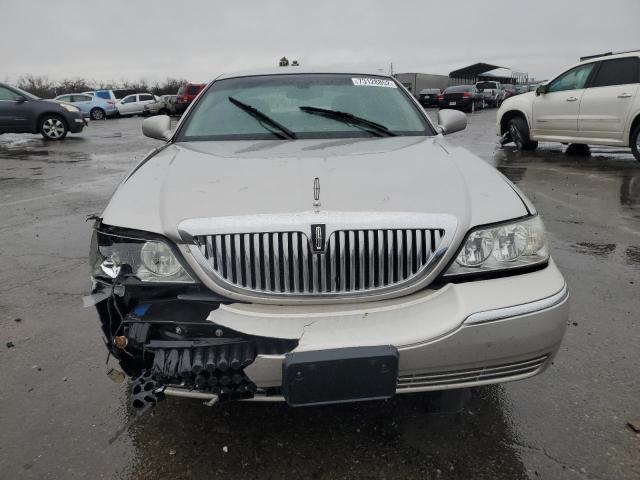 Photo 5 from auction – 2003 LINCOLN TOWN CAR E with VIN 1LNHM81W63Y667116