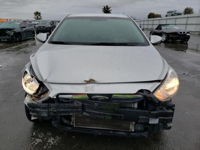 Photo 5 from auction – 2013 HYUNDAI ACCENT GLS with VIN KMHCT4AE4DU548969