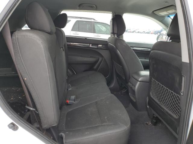 Photo 10 from auction – 2014 KIA SORENTO LX with VIN 5XYKTCA66EG508463