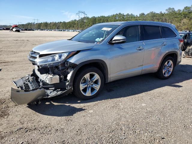 TOYOTA HIGHLANDER 2017 with VIN 5TDYZRFH1HS226888 - Photo from auction