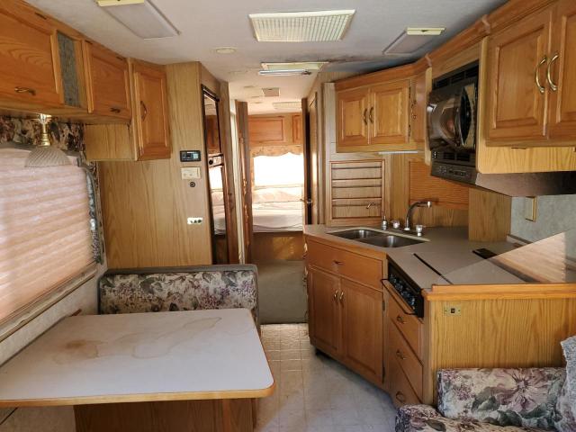 Photo 6 from auction – 1998 WINNEBAGO MOTORHOME with VIN 3FCMF53G7VJA24873
