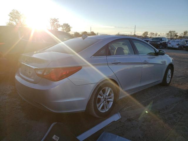 Photo 3 from auction – 2012 HYUNDAI SONATA GLS with VIN 5NPEB4AC3CH444951