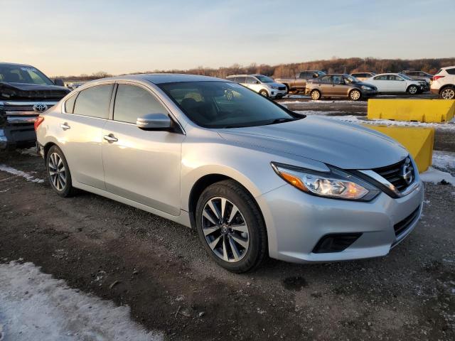 Photo 4 from auction – 2017 NISSAN ALTIMA 2.5 with VIN 1N4AL3AP1HC272260