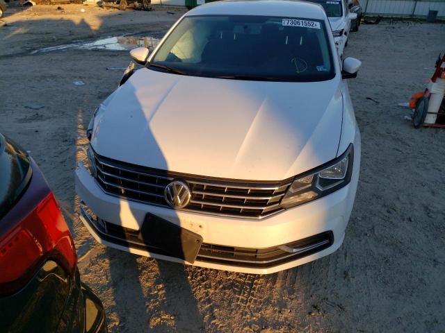 Photo 5 from auction – 2016 VOLKSWAGEN PASSAT with VIN 1VWAT7A30GC045068