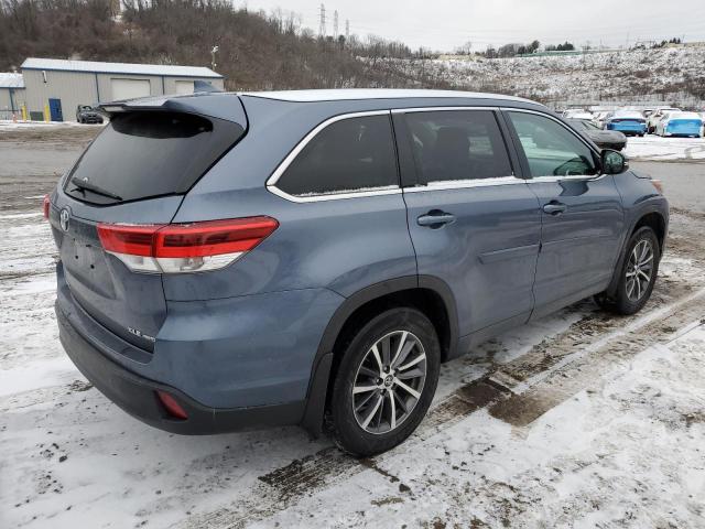 Photo 3 from auction – 2018 TOYOTA HIGHLANDER with VIN 5TDJZRFH0JS876142